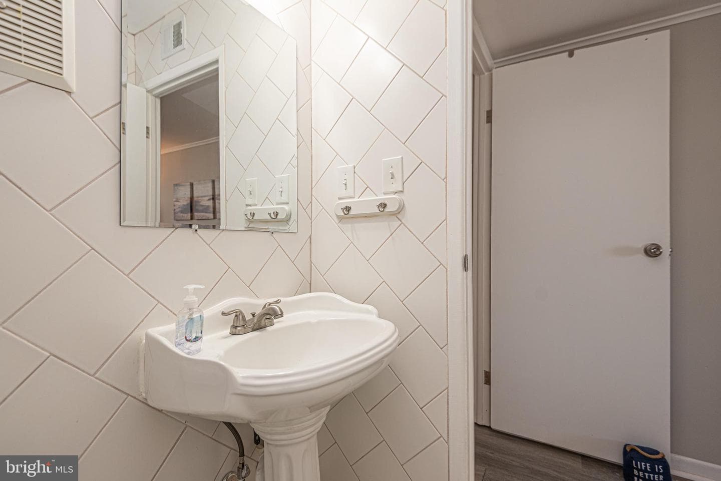 708 Bradley Rd # D1 photo 19