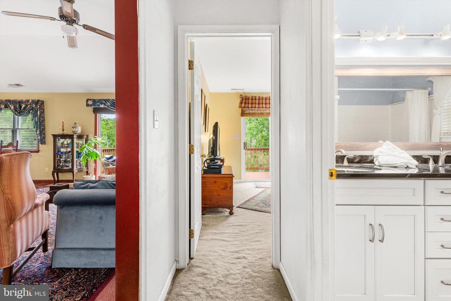526 Ocean Pkwy photo 28