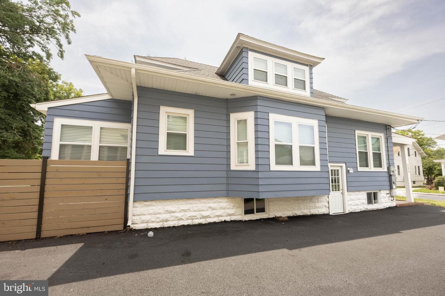 205 6th Street photo 53