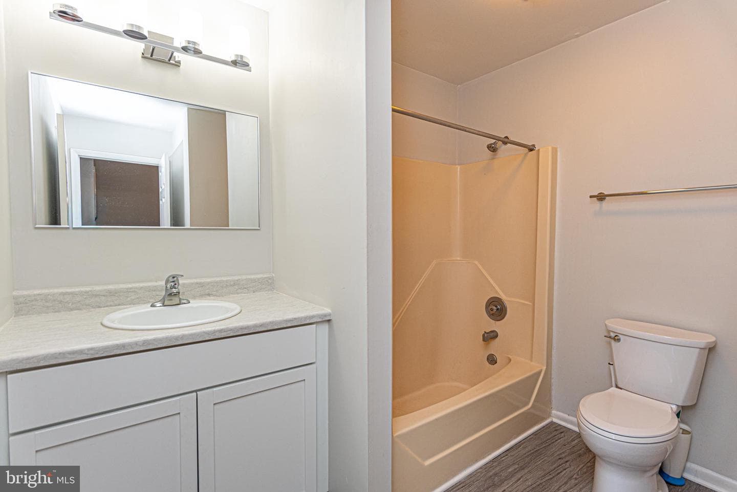 137 Jamestown Road #c photo 17