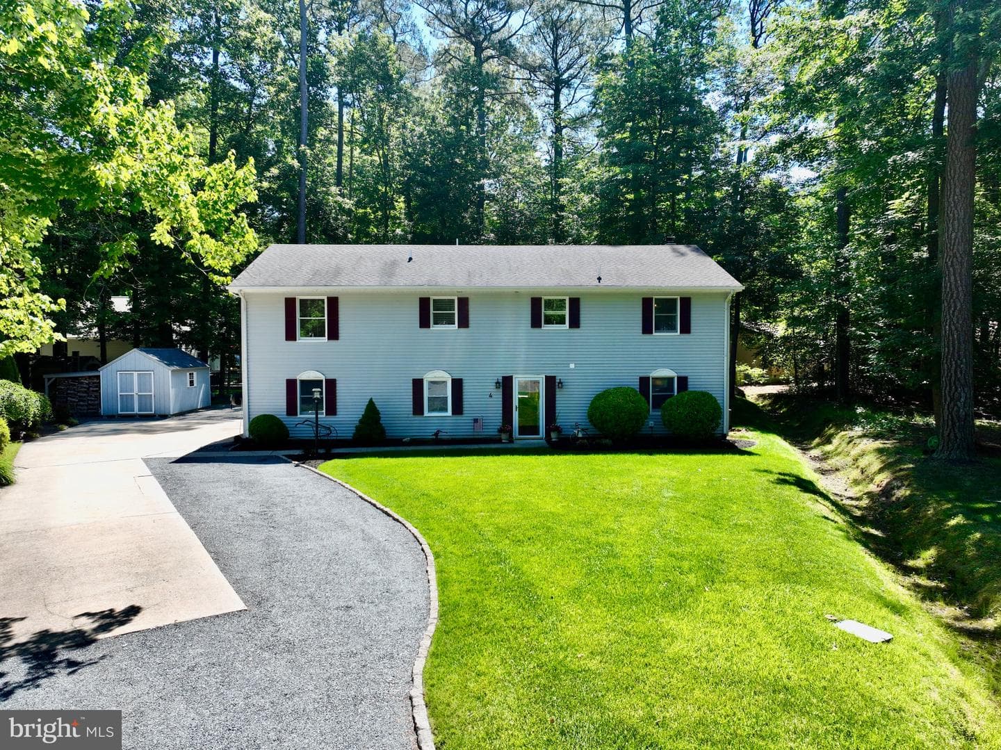 4 Burr Hill Drive photo 8