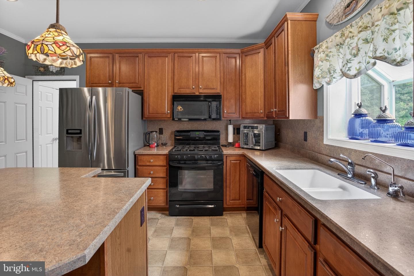 2435 Payne photo 44