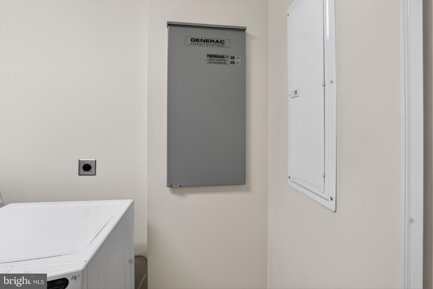 2435 Payne photo 47