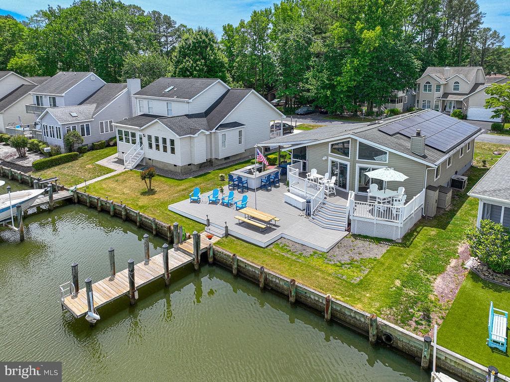 119 Teal Circle