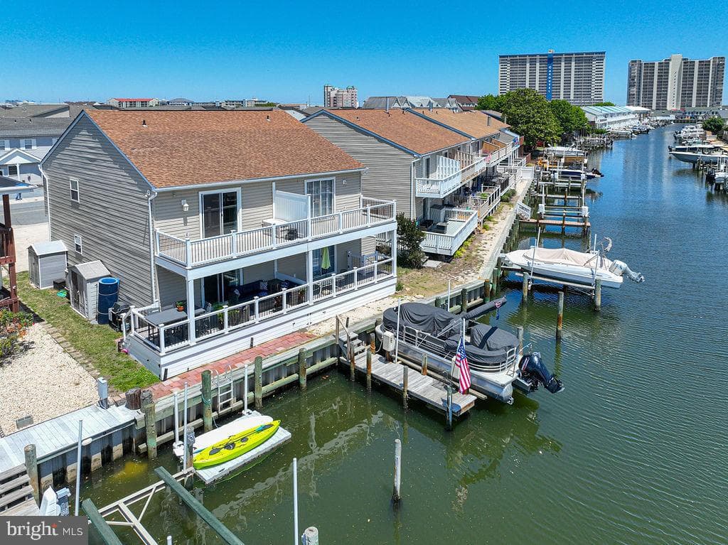 145 Newport Bay Drive #8 photo 1