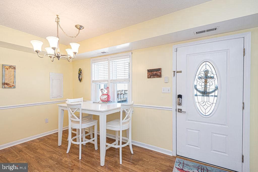 145 Newport Bay Drive #8 photo 7