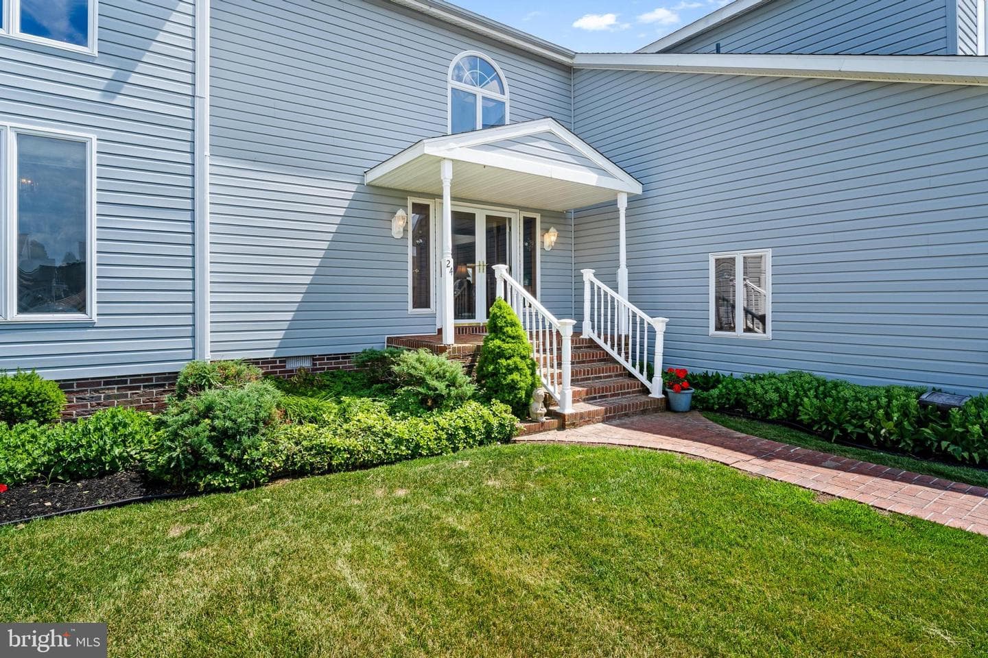 24 Stacy Court photo 6