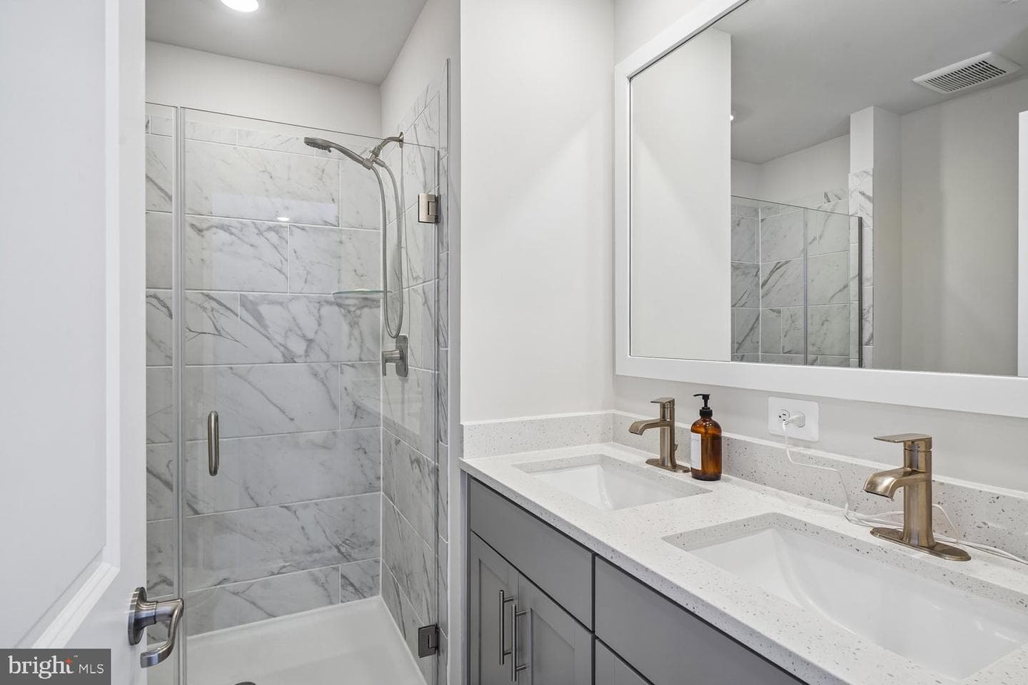102-C 142nd Street photo 19