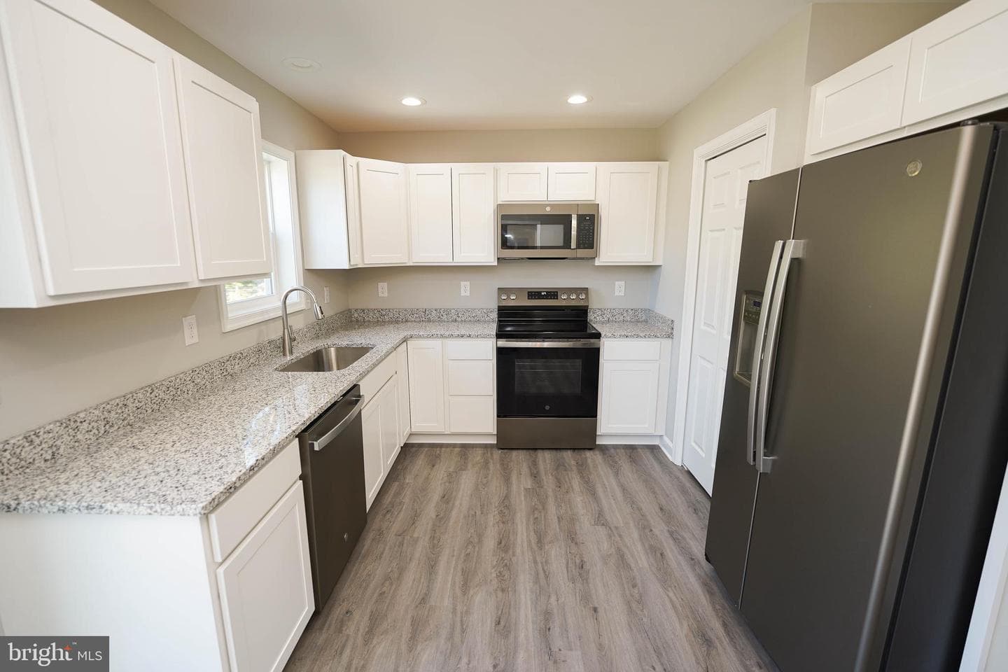 621 Cedar Street photo 10