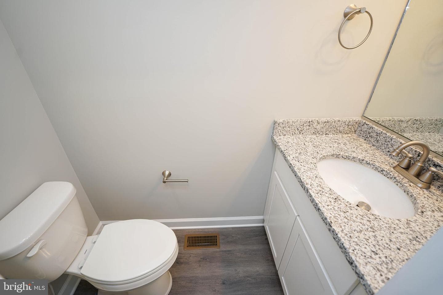 621 Cedar Street photo 16