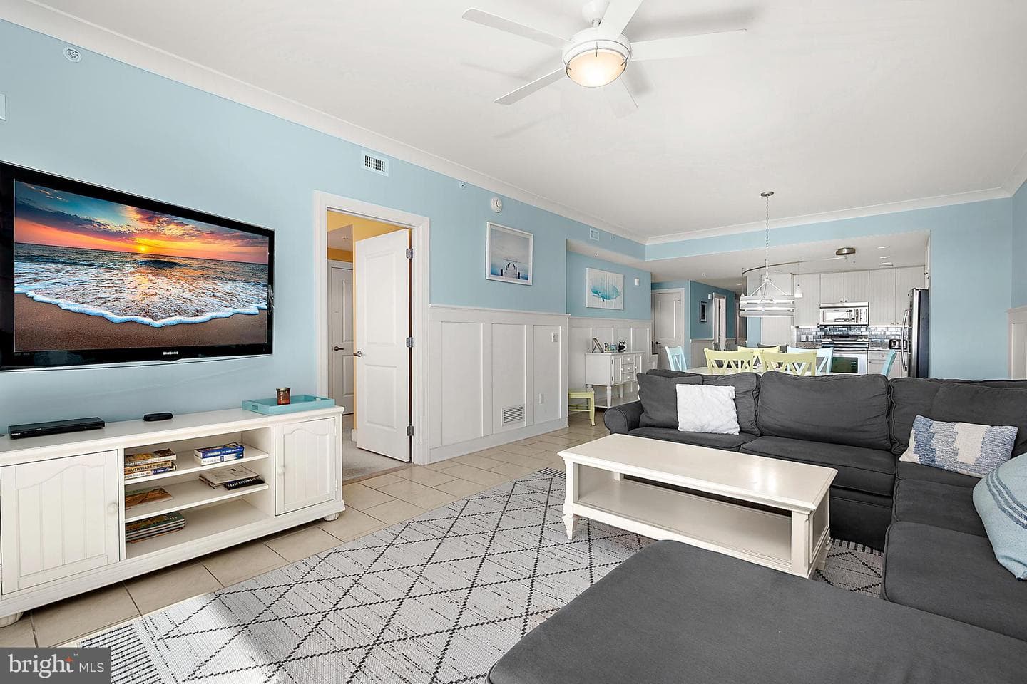 2 48th Street #1402 photo 17