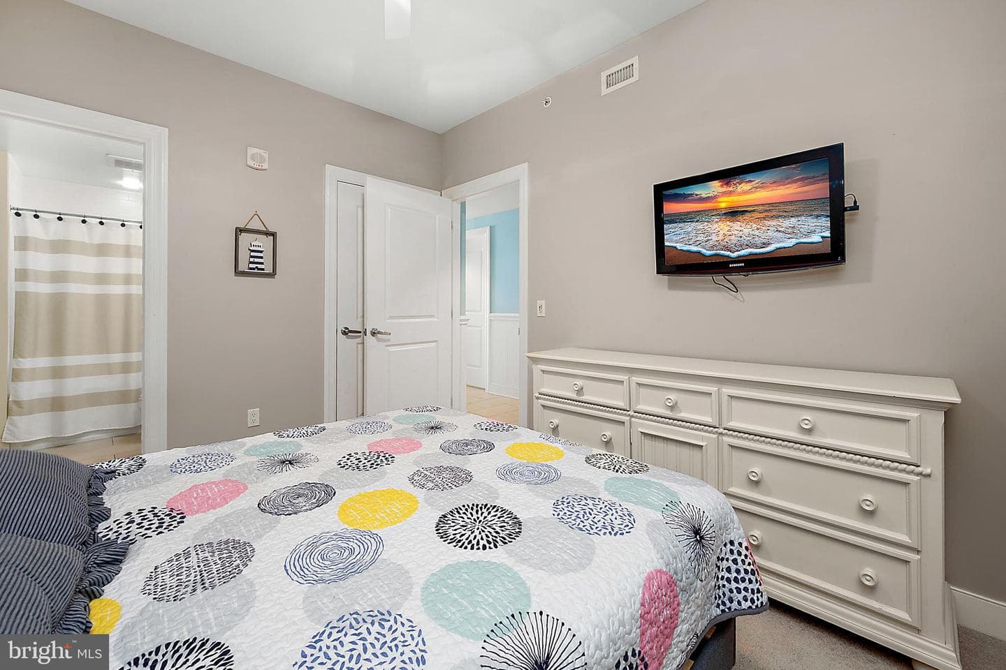 2 48th Street #1402 photo 44