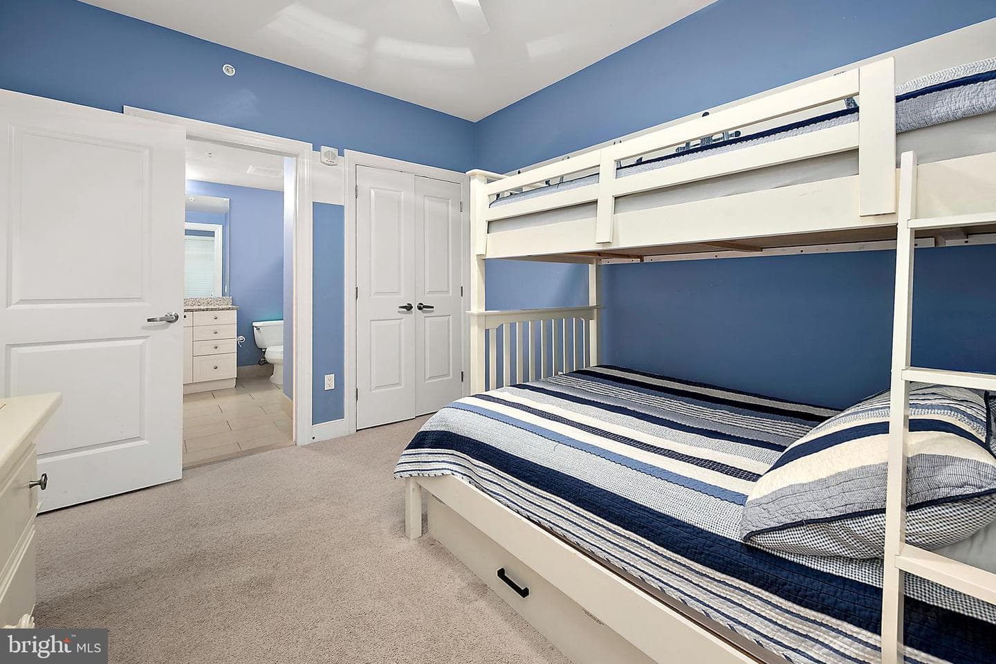 2 48th Street #1402 photo 47