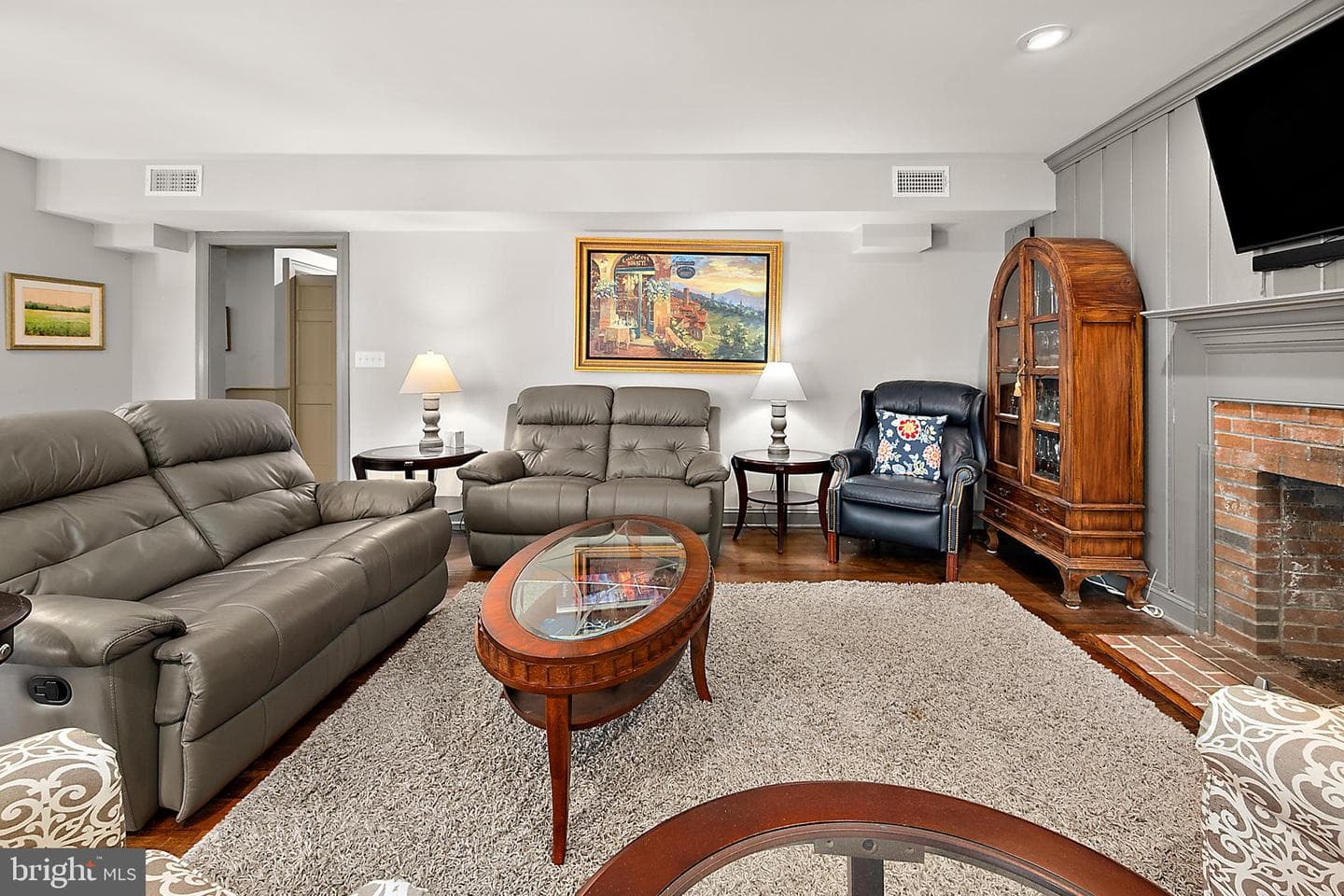214 Broad Street photo 16