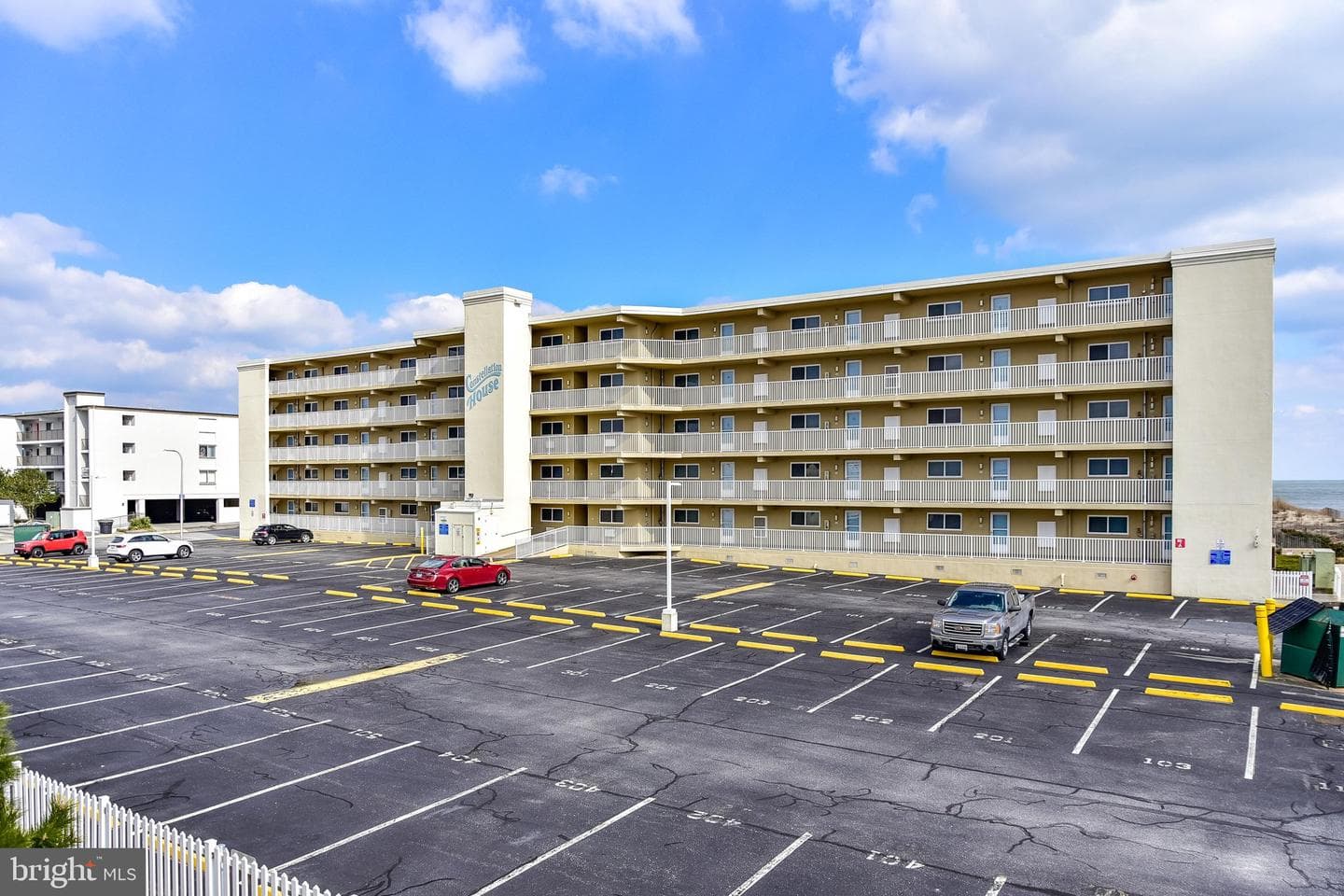 5201 Atlantic Avenue #501 photo 3