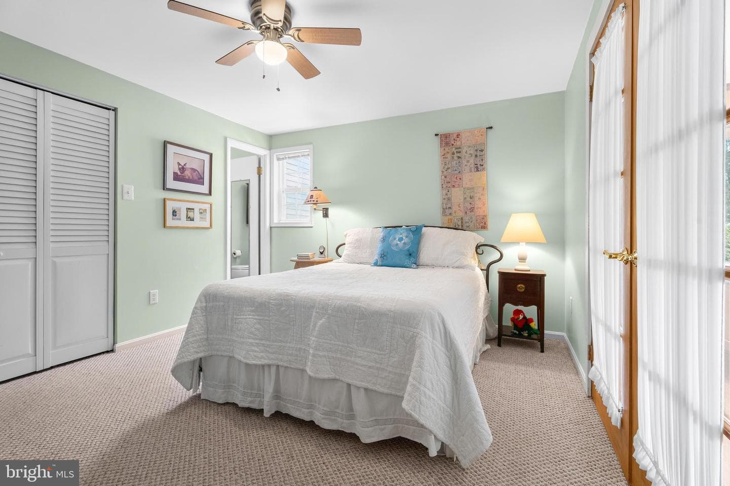180 Teal Circle photo 11
