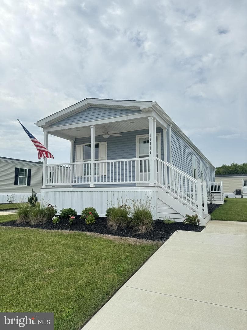 12419 Beach Life Lane photo 1