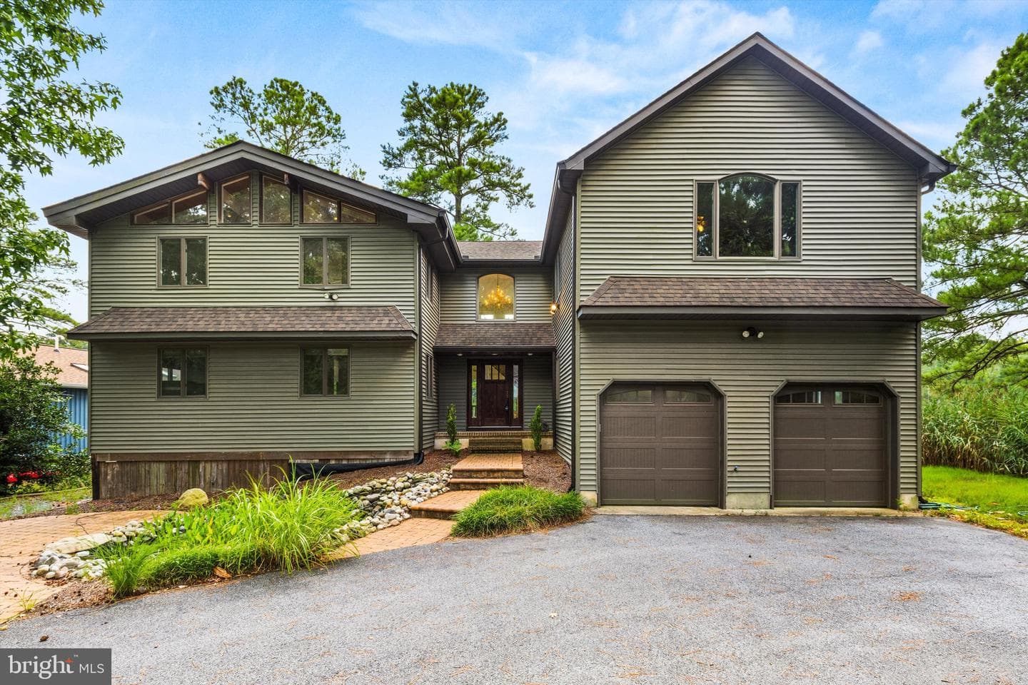 86 Boston Drive photo 1