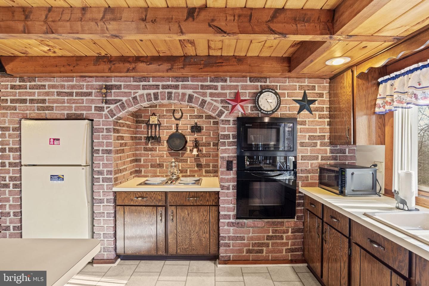46 Woodview Road photo 14