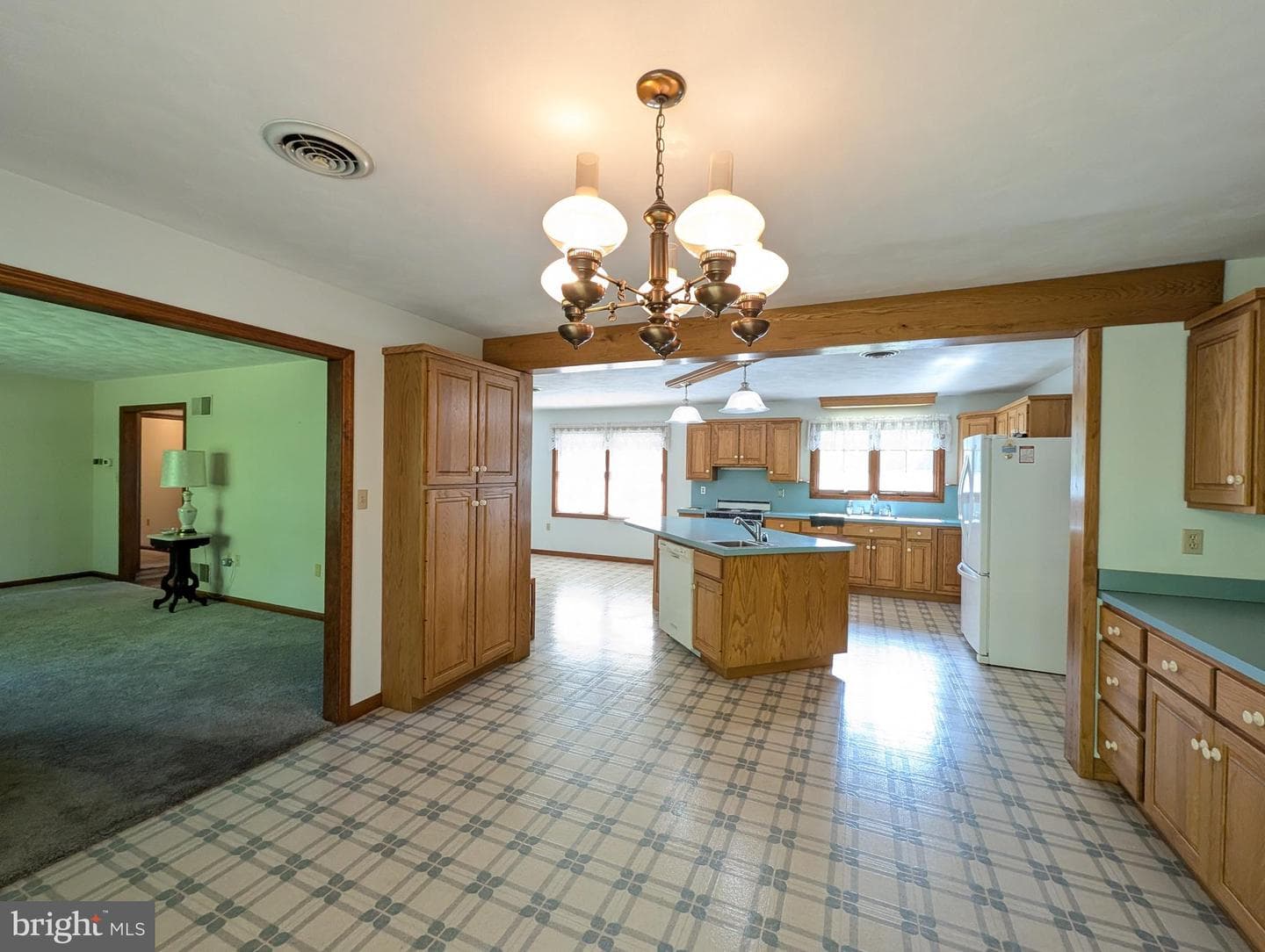 380 Belmont Road photo 31