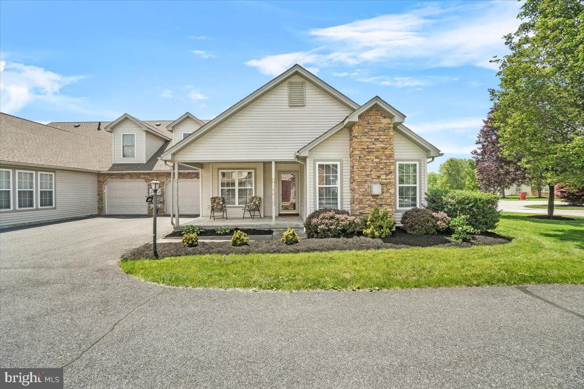 49 Longhorn Lane photo 2