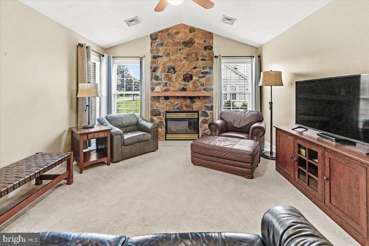 49 Longhorn Lane photo 7