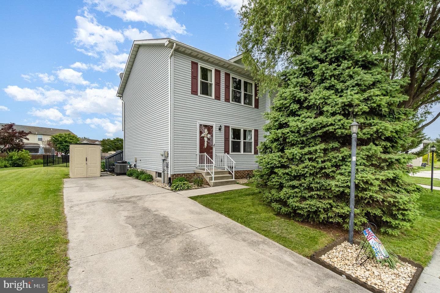41 Squire Circle photo 2