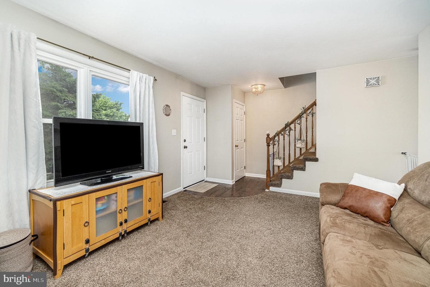 41 Squire Circle photo 5