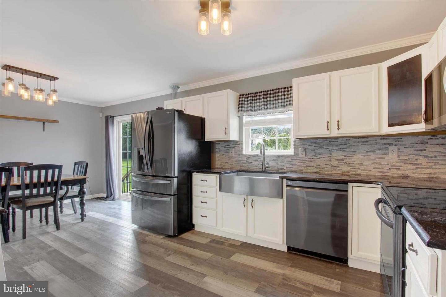 42 Jessica Drive photo 12