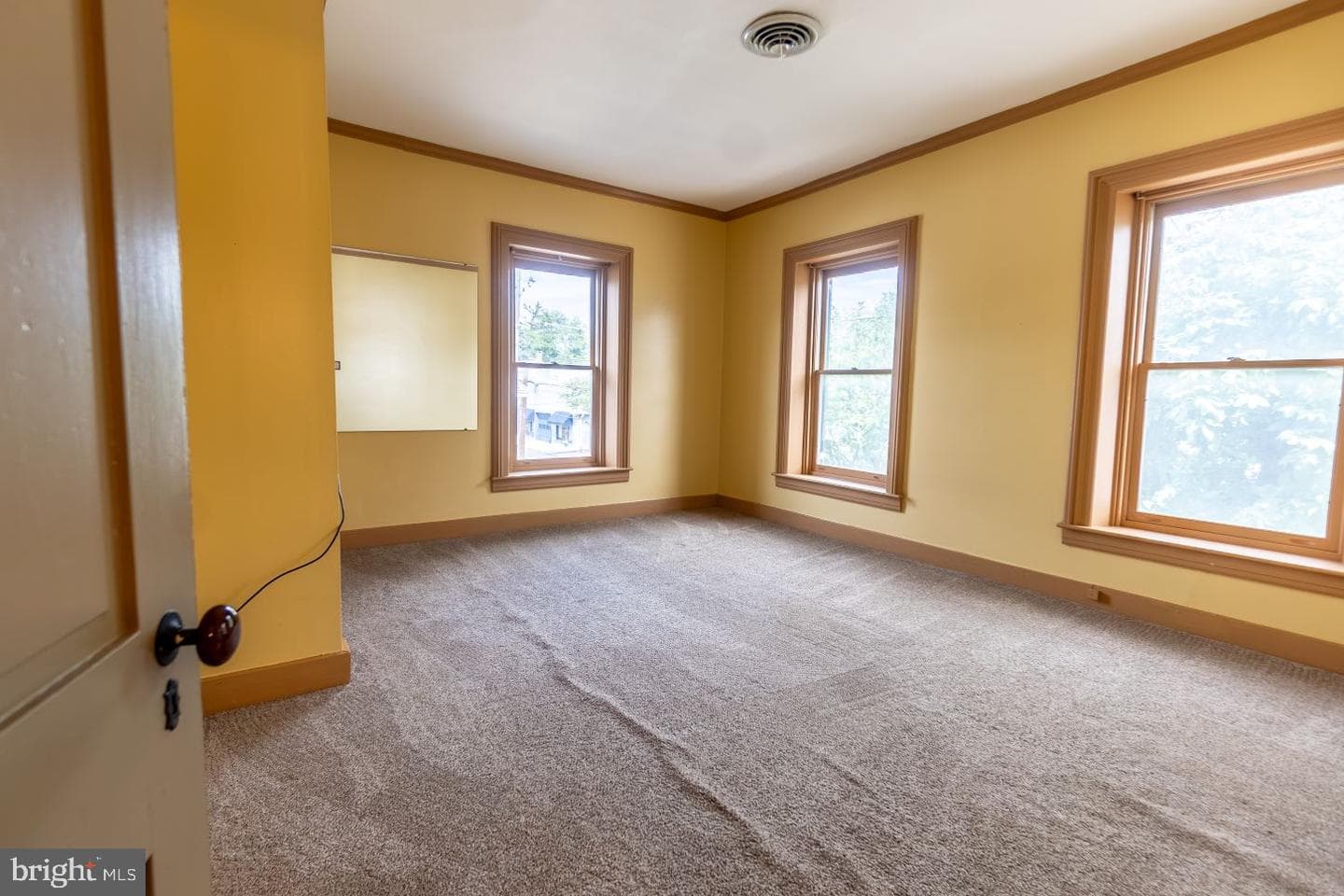 103 E Main Street photo 23