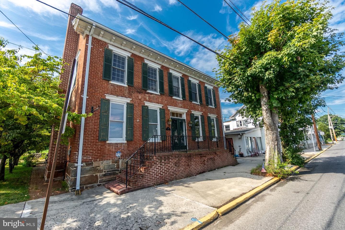 103 E Main Street photo 3