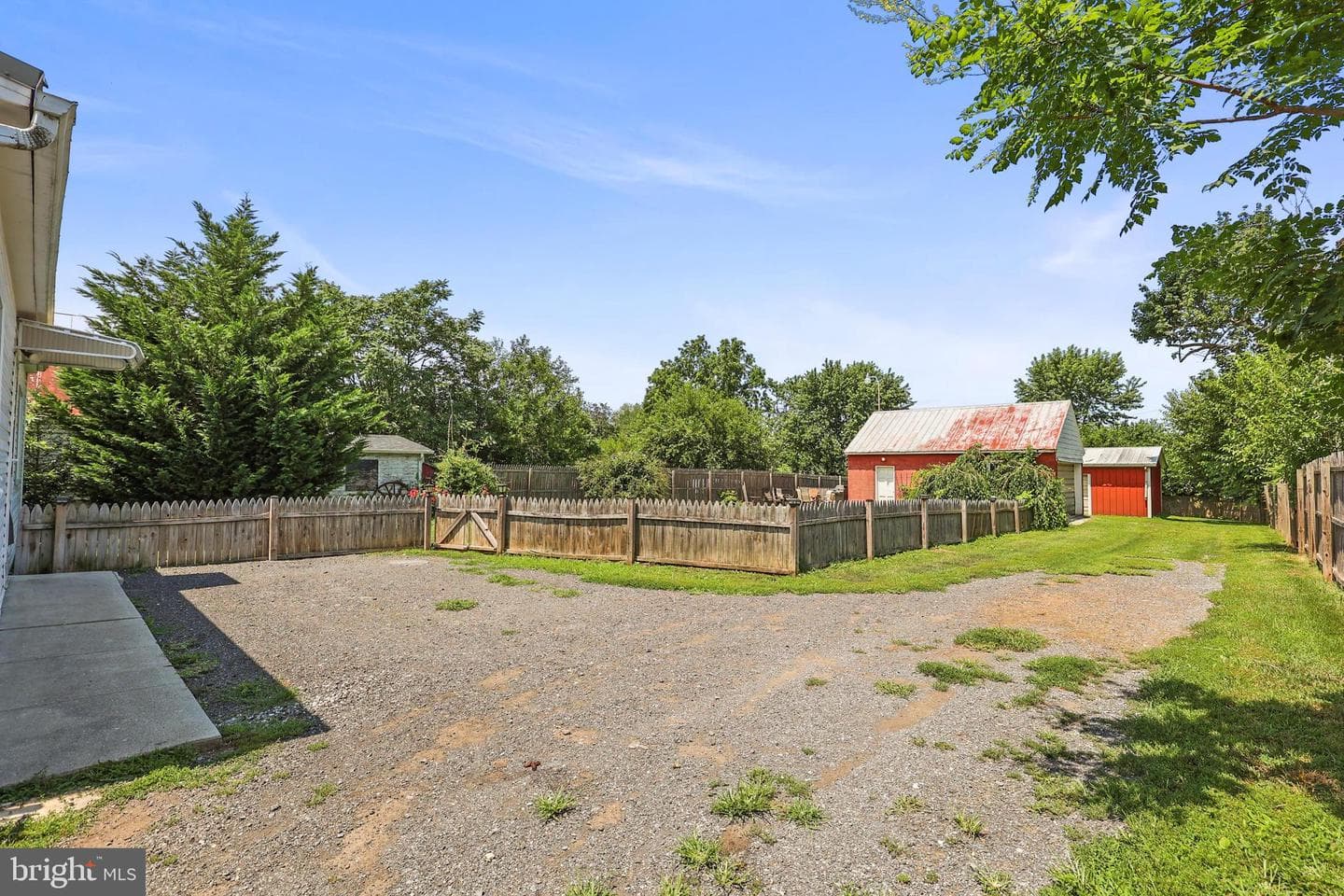 129 W King Street photo 52