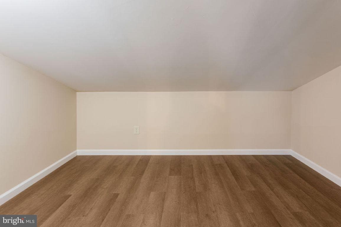 2325 York Road photo 33