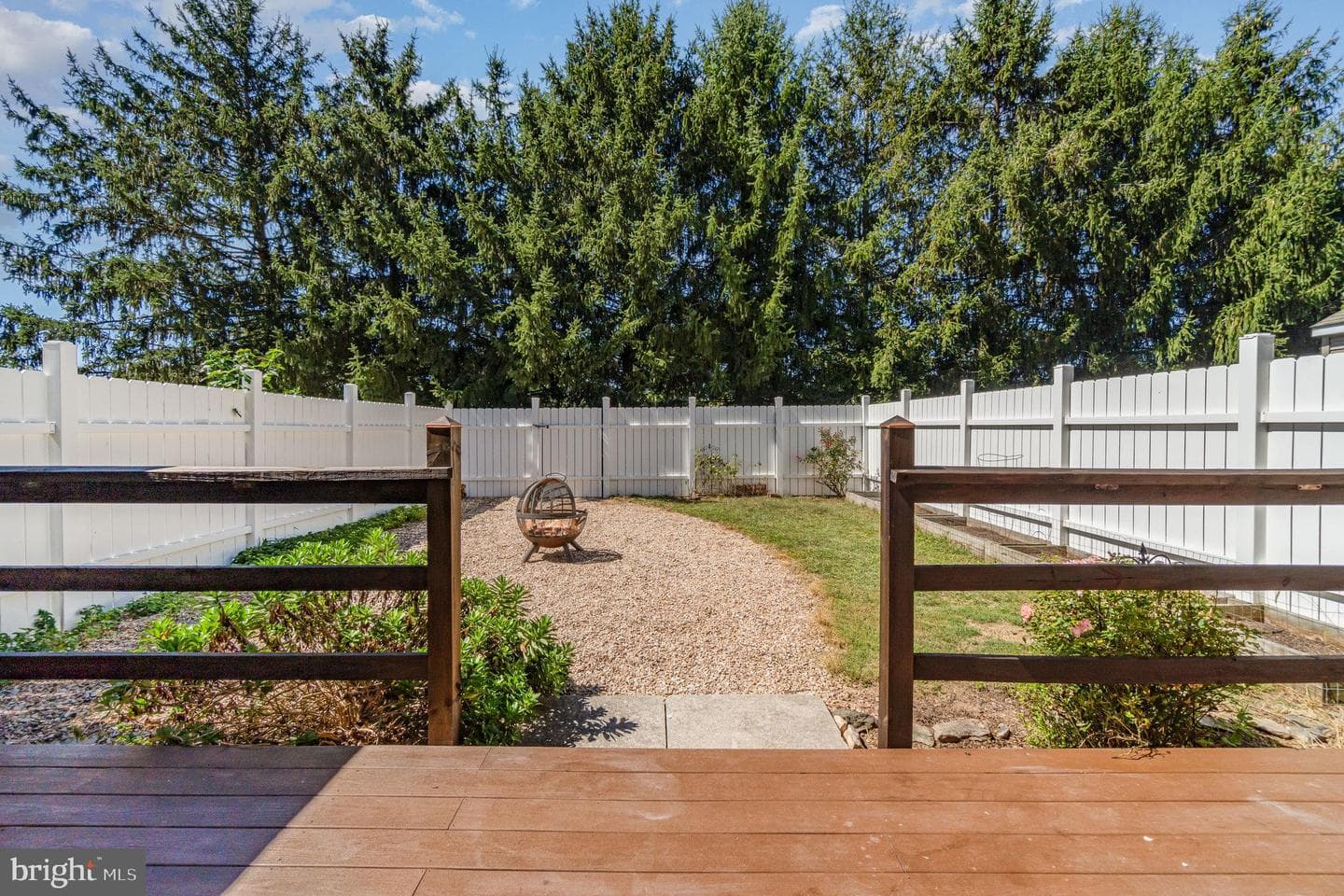 1552 Fairfield Road photo 22