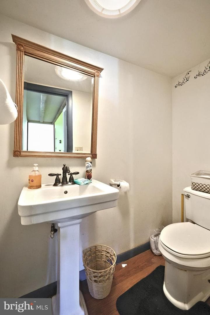 456 Church Road photo 35
