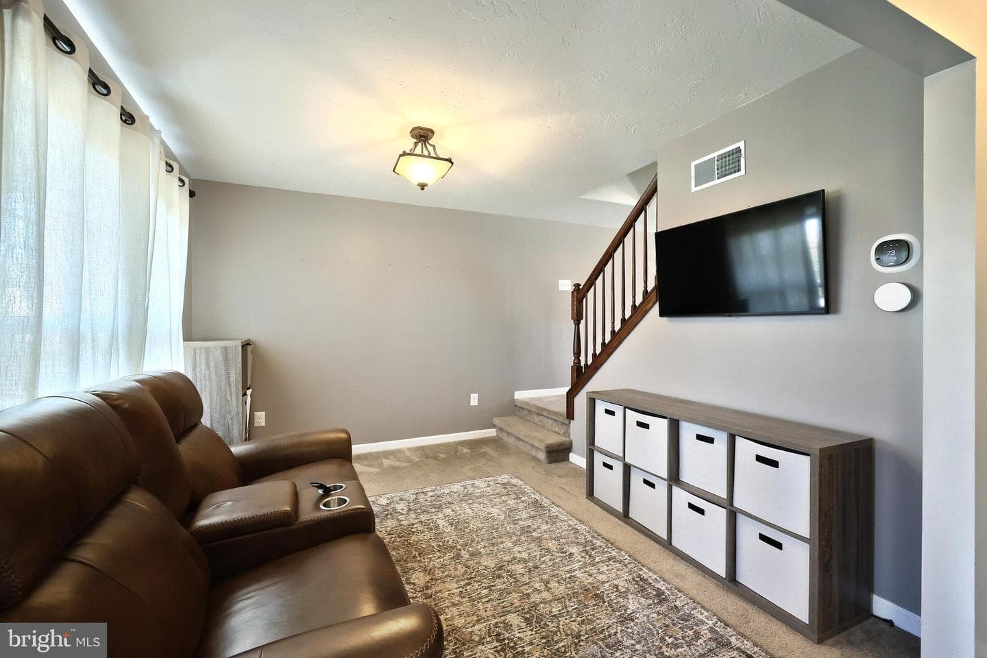 230 W Crest View Lane photo 9