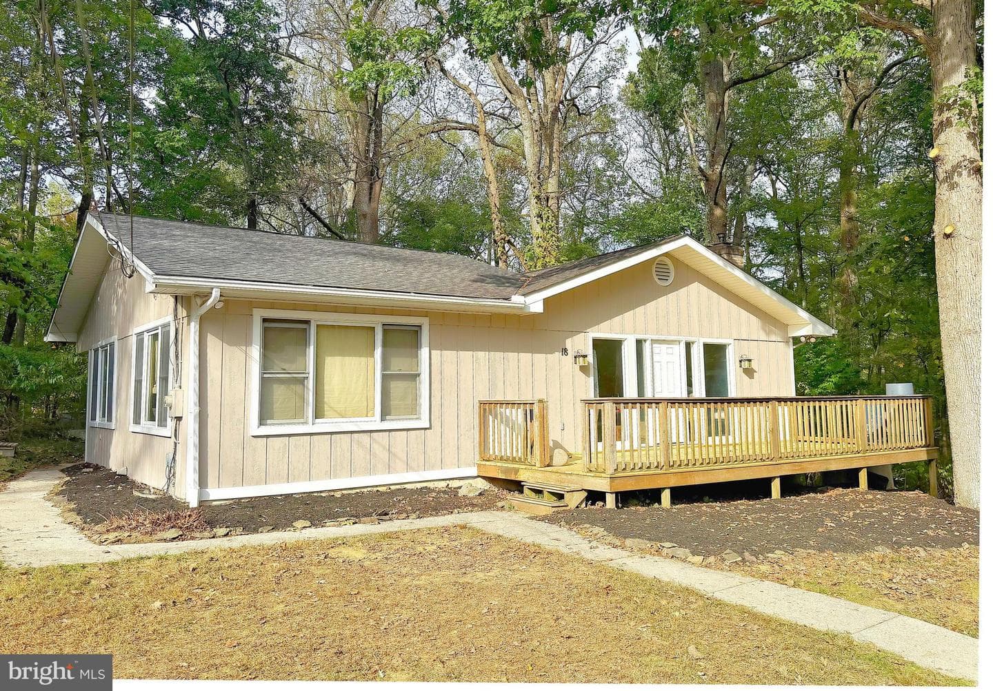 18 Robin Trail photo 1