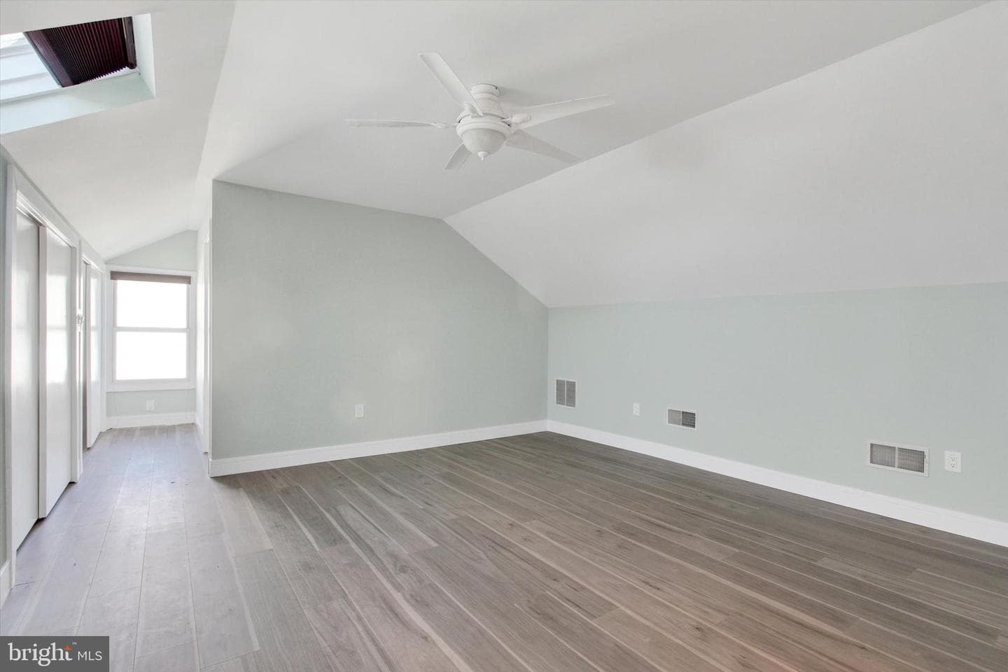 400 Lake Meade Drive photo 31