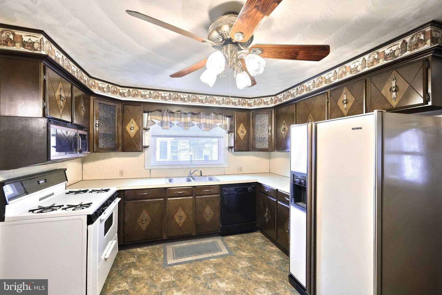 152 W York Street photo 15