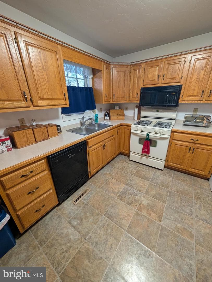 15 Yorktowne Court photo 18