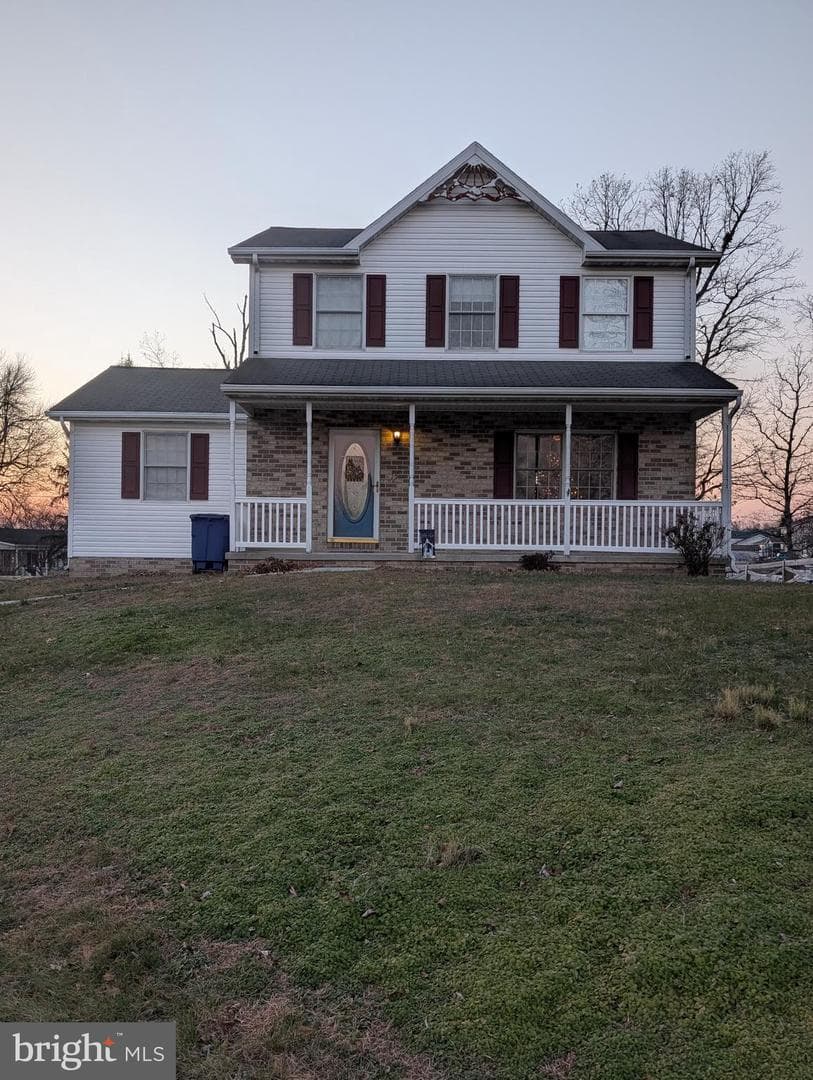 15 Yorktowne Court photo 2