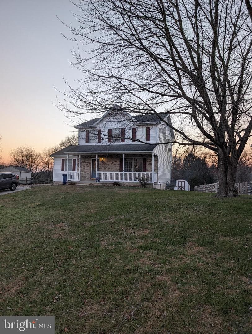 15 Yorktowne Court photo 3