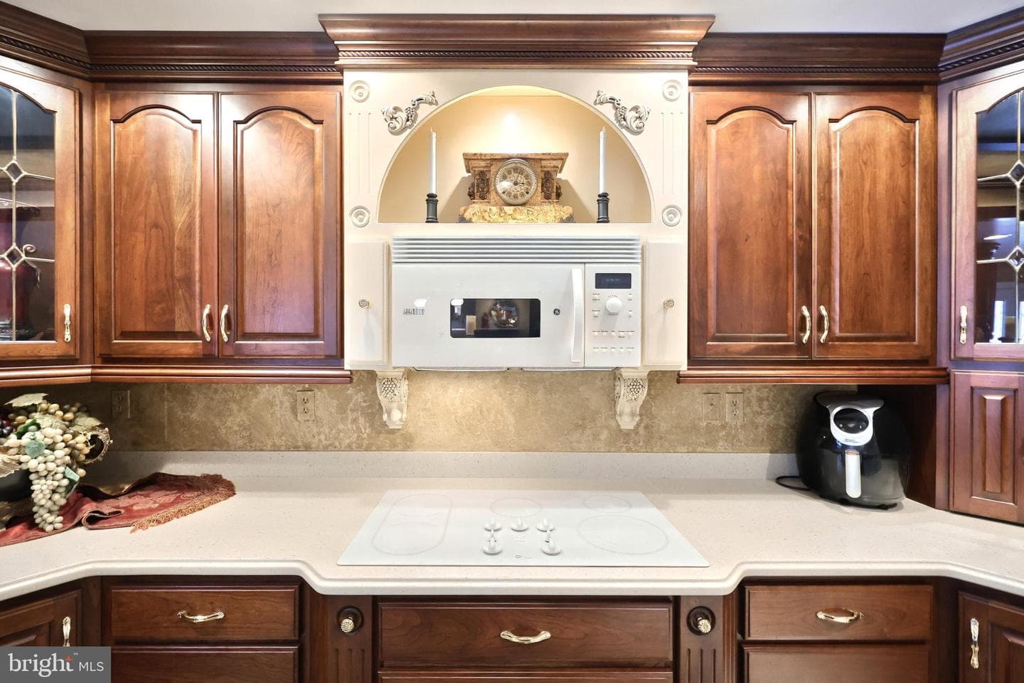 60 Hunters Circle photo 14
