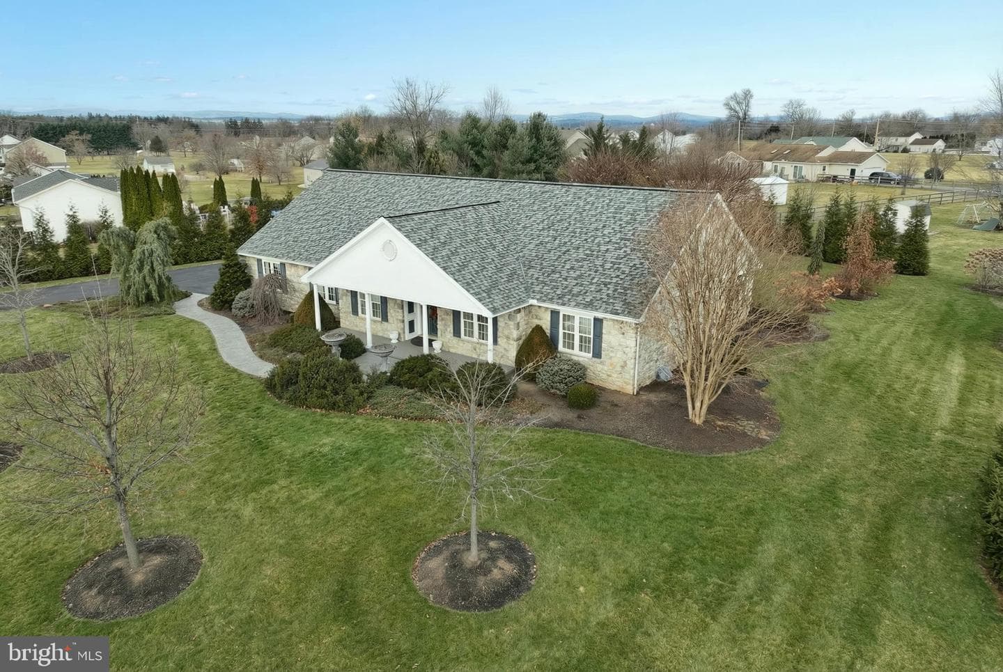 60 Hunters Circle photo 48