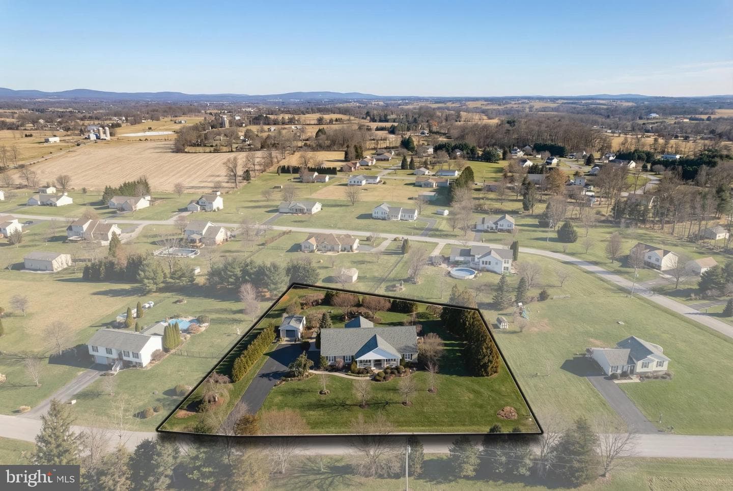 60 Hunters Circle photo 55