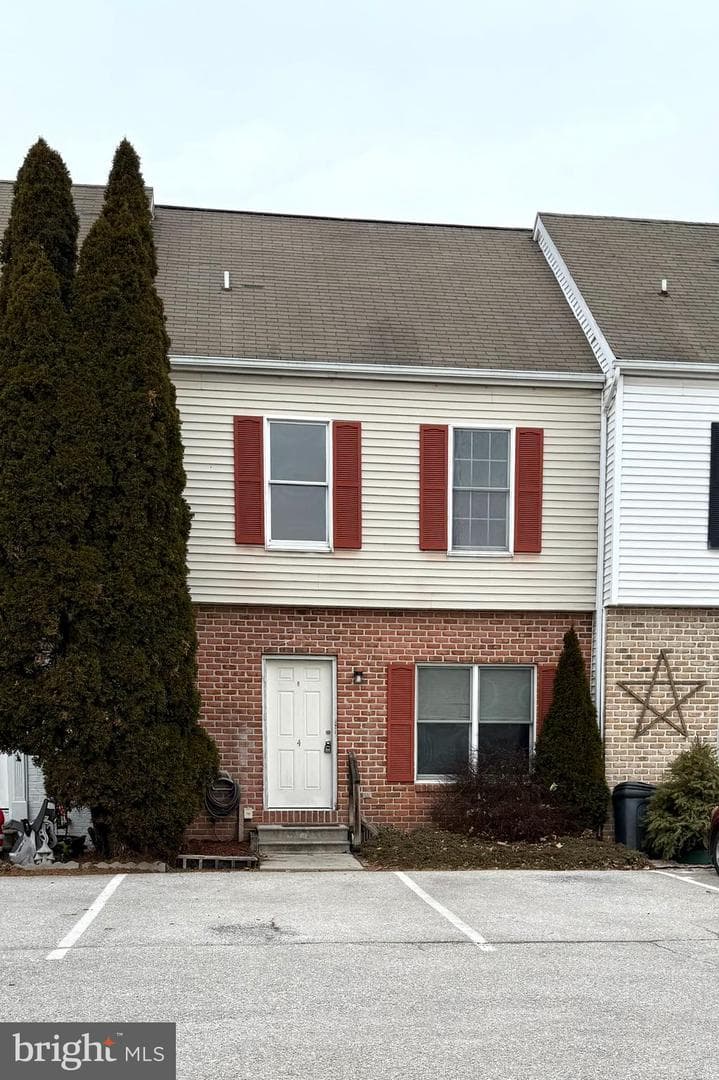 4 Oxwood Circle
