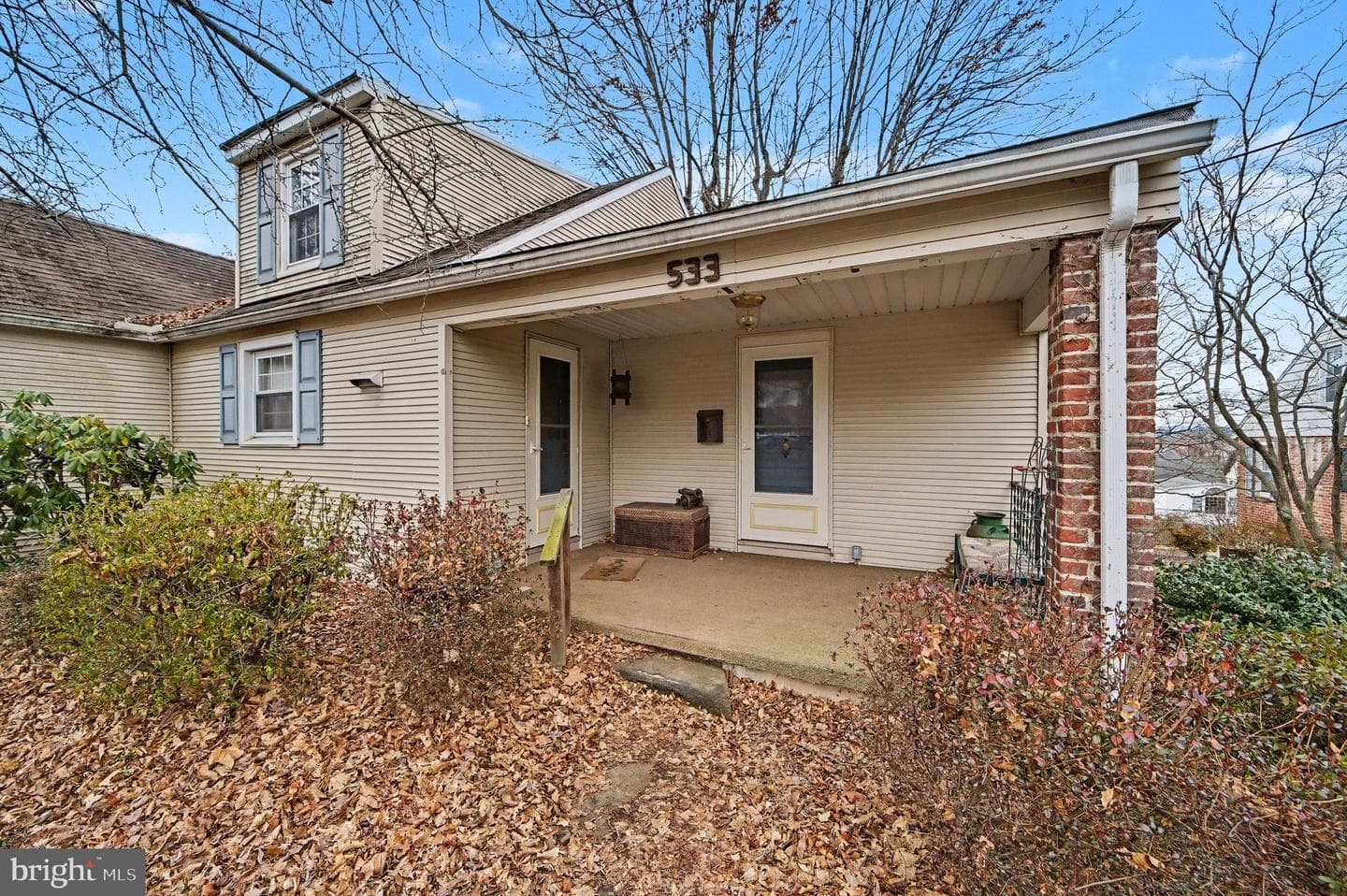 533 Hillcrest Place photo 28