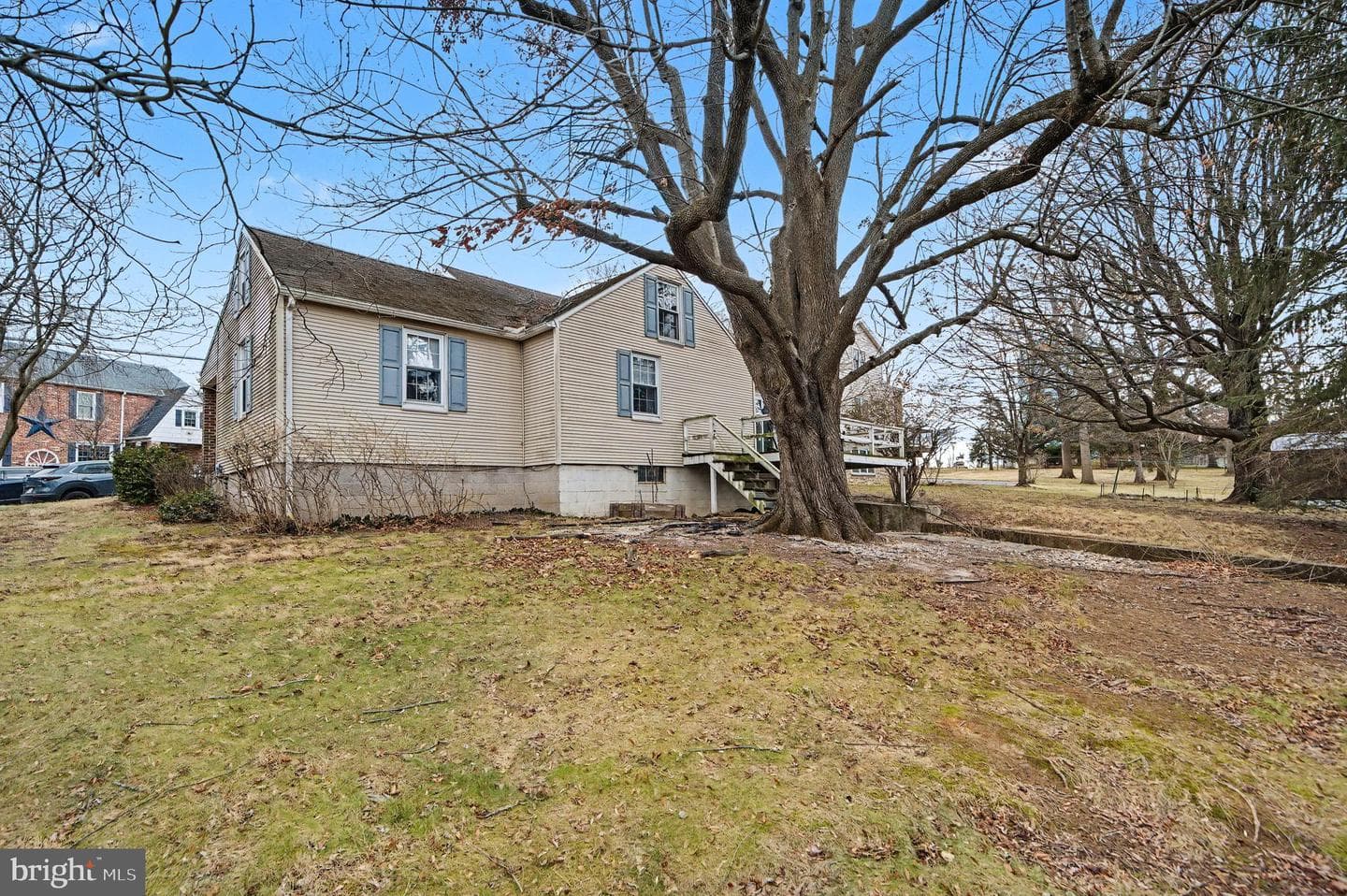 533 Hillcrest Place photo 30
