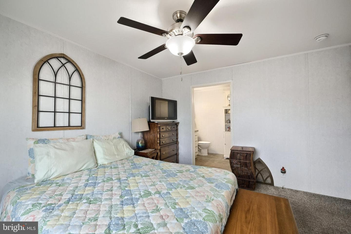 233 Eagle Drive photo 19