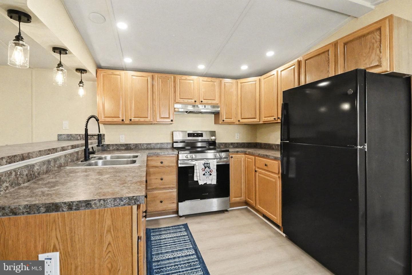 306 Benning Avenue photo 11